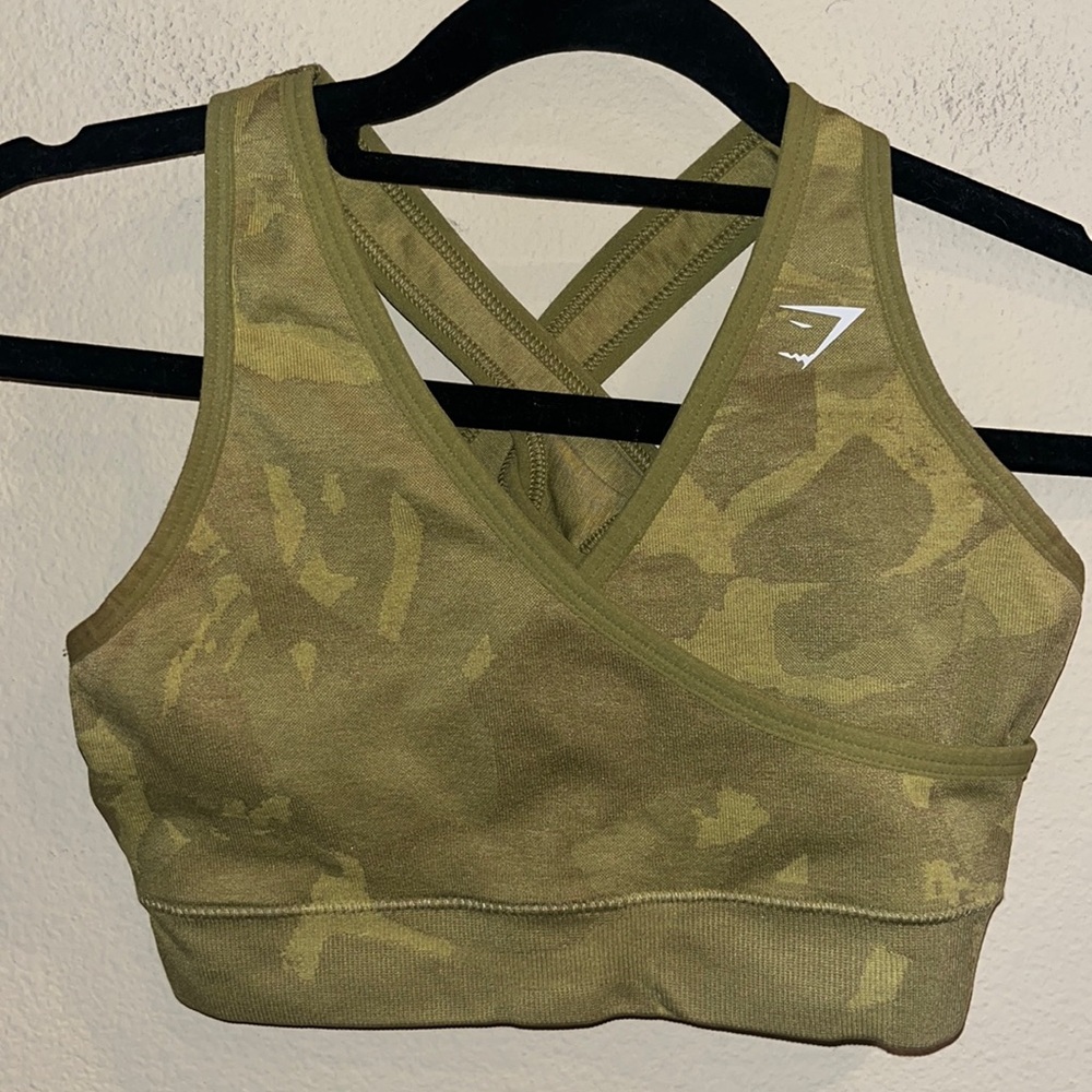 Gymshark Seamless Adapt Green Camo Sports Bra Size Small
